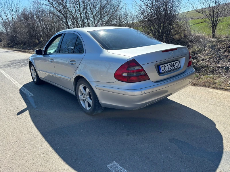 Mercedes-Benz E 220 2.2 CDI, снимка 6 - Автомобили и джипове - 49389676