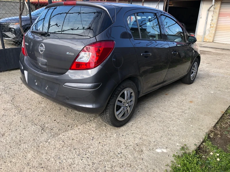 Opel Corsa 1.2Бензин/Газ Навигация, снимка 3 - Автомобили и джипове - 52646056
