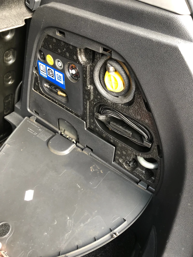 Opel Corsa 1.2Бензин/Газ Навигация, снимка 10 - Автомобили и джипове - 52646056