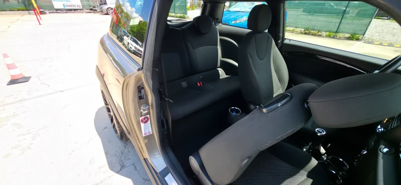 Mini Cooper 1.6 D 112k.c UNIKAT EURO 5B , снимка 15 - Автомобили и джипове - 50445799