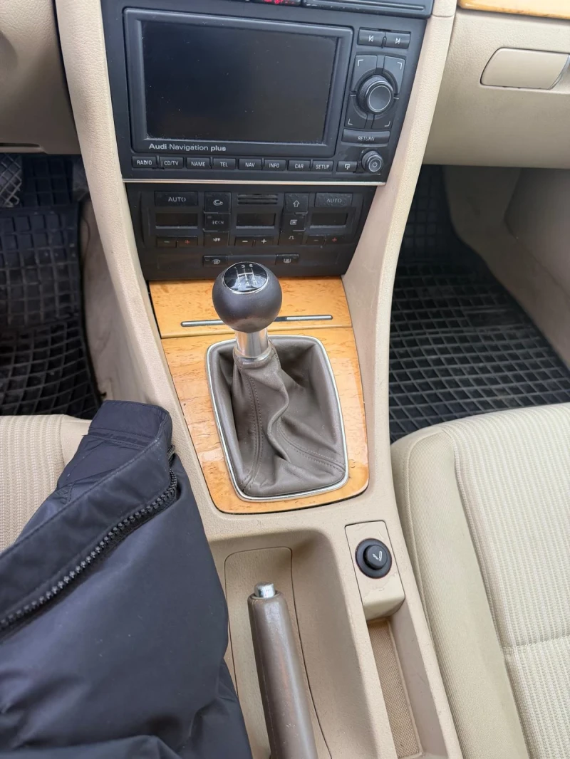 Audi A4 1.9 TDI, снимка 14 - Автомобили и джипове - 52964420