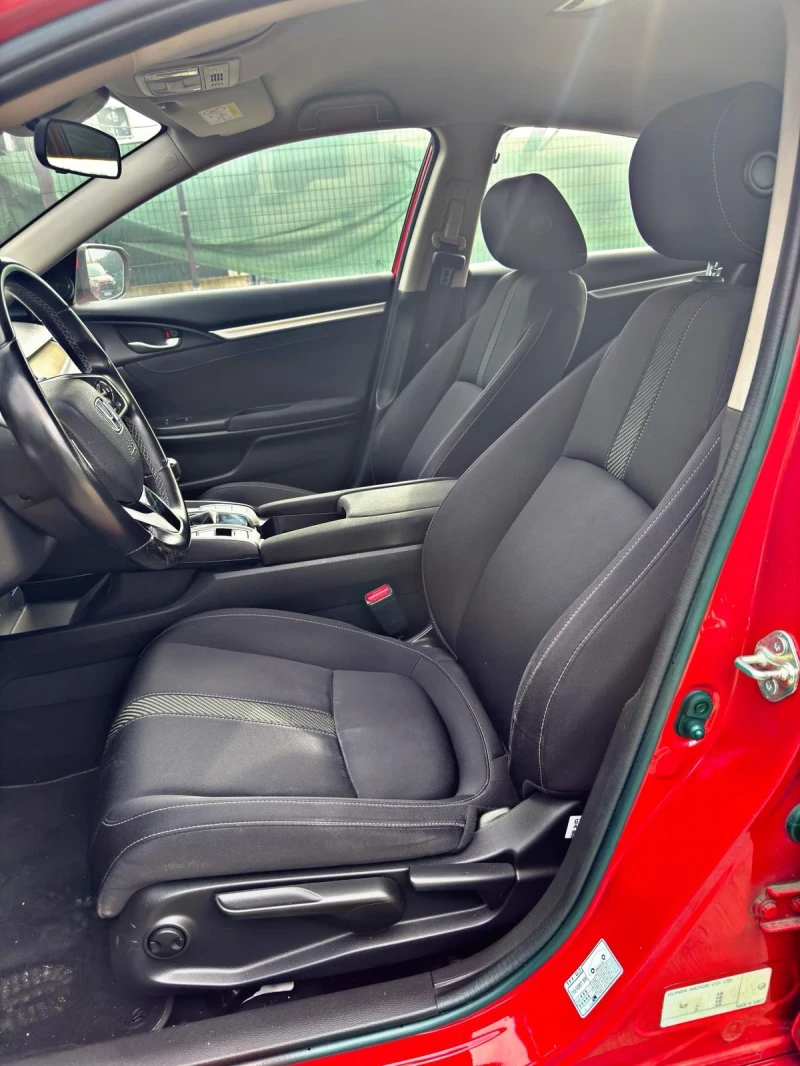 Honda Civic 1.5TURBO, снимка 11 - Автомобили и джипове - 53389823