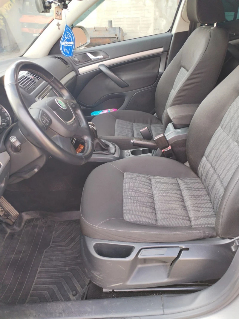 Skoda Octavia 1.6 4?4, снимка 16 - Автомобили и джипове - 53536097