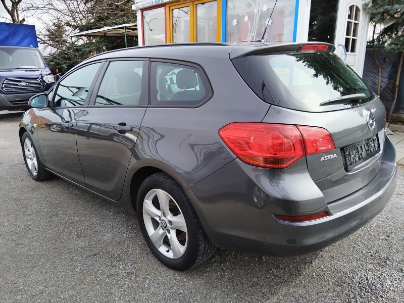 Opel Astra 1.7D.110.6sk.186хил.км., снимка 4 - Автомобили и джипове - 53592137