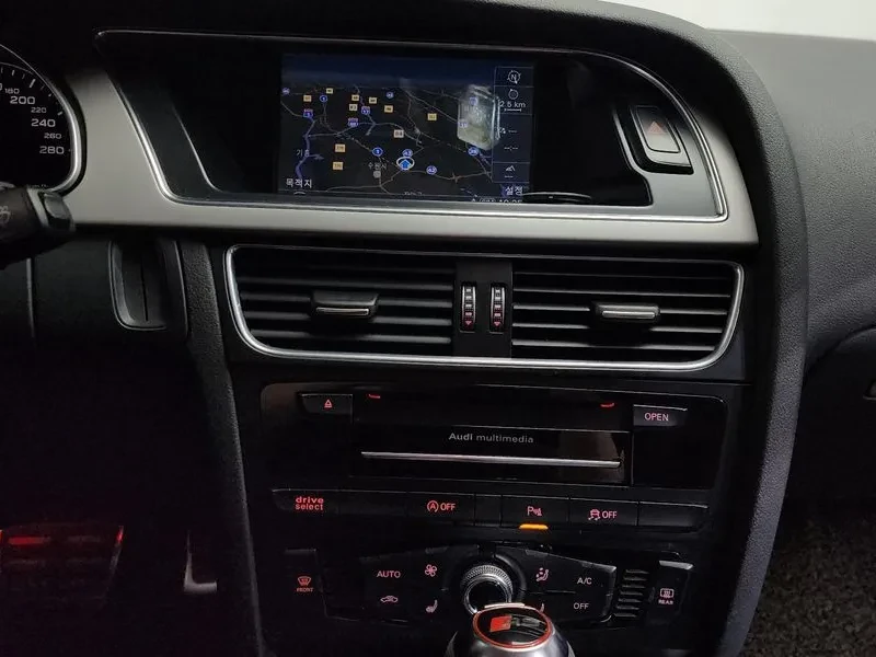 Audi A5 2.0 TDI Quattro, снимка 13 - Автомобили и джипове - 54552628