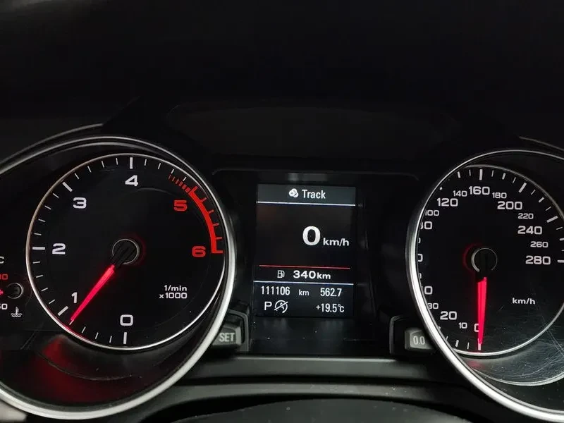 Audi A5 2.0 TDI Quattro, снимка 8 - Автомобили и джипове - 54552628