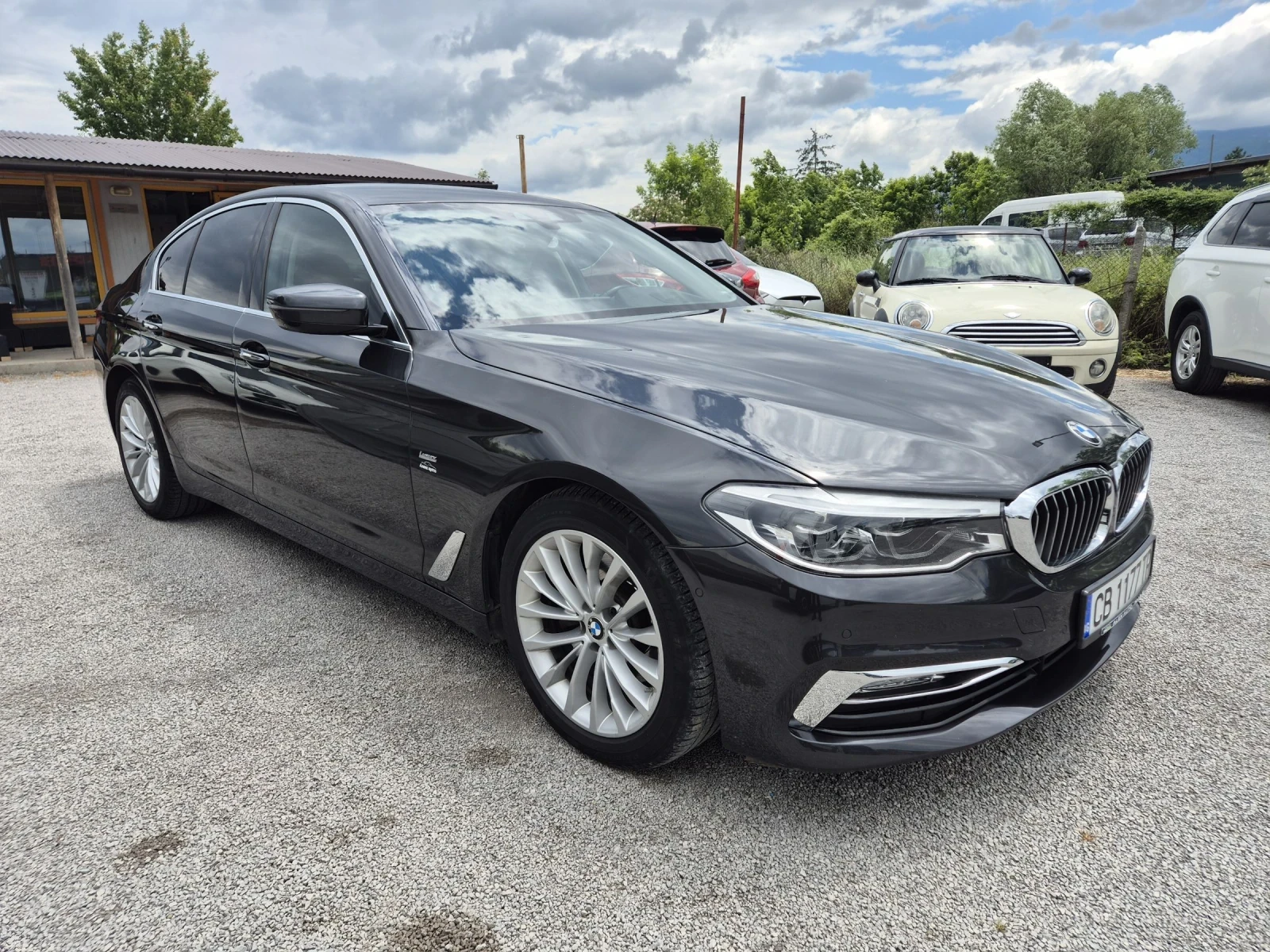 BMW 520 LUXURY///360 камери///HEAD UP///KEYLESS///LED - изображение 5
