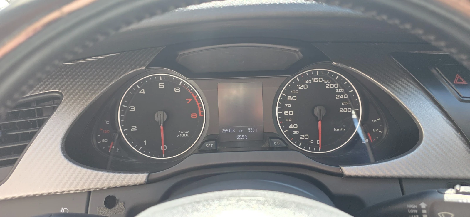 Audi A4 B8 - изображение 8