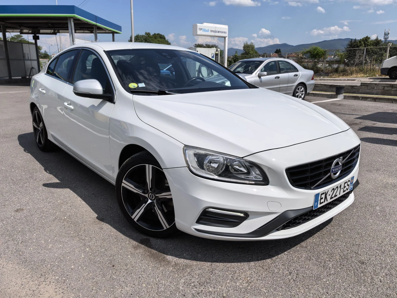 Volvo S60 2.0 D4 190hp R-Design - изображение 2