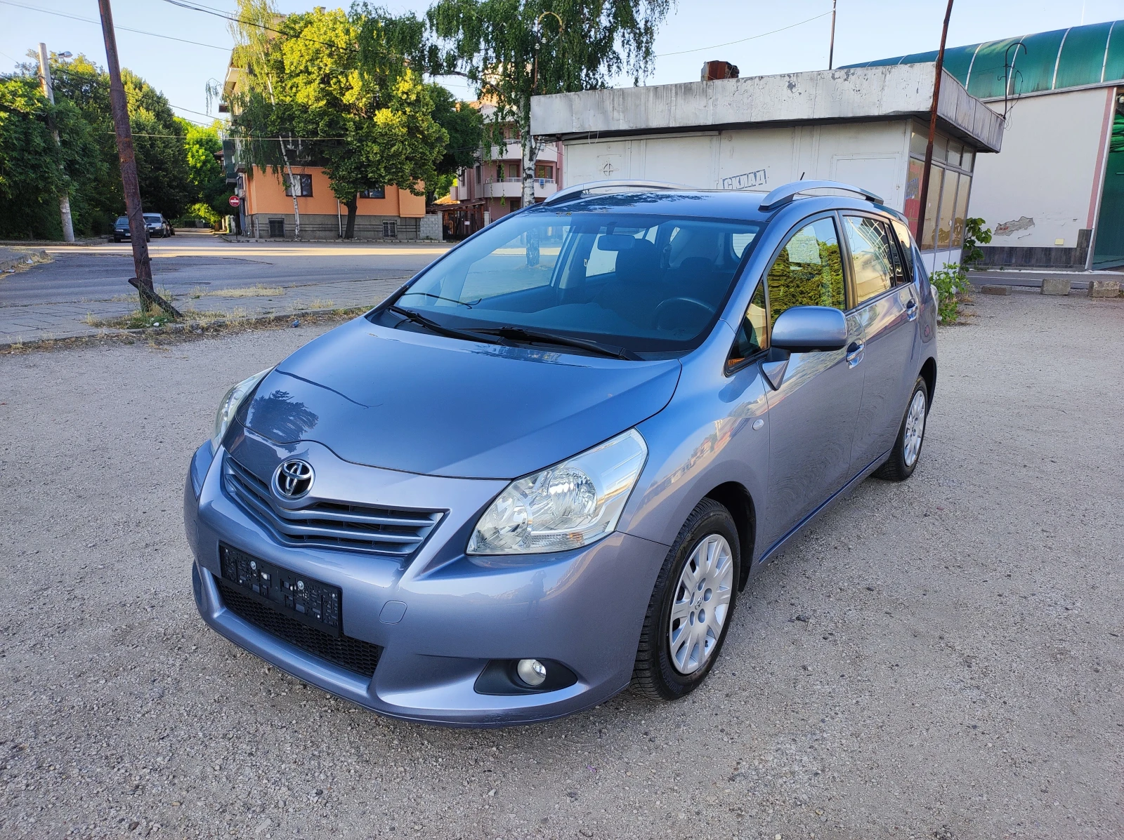 Toyota Verso 2.0D4d 126hp euro5 181000km - изображение 2