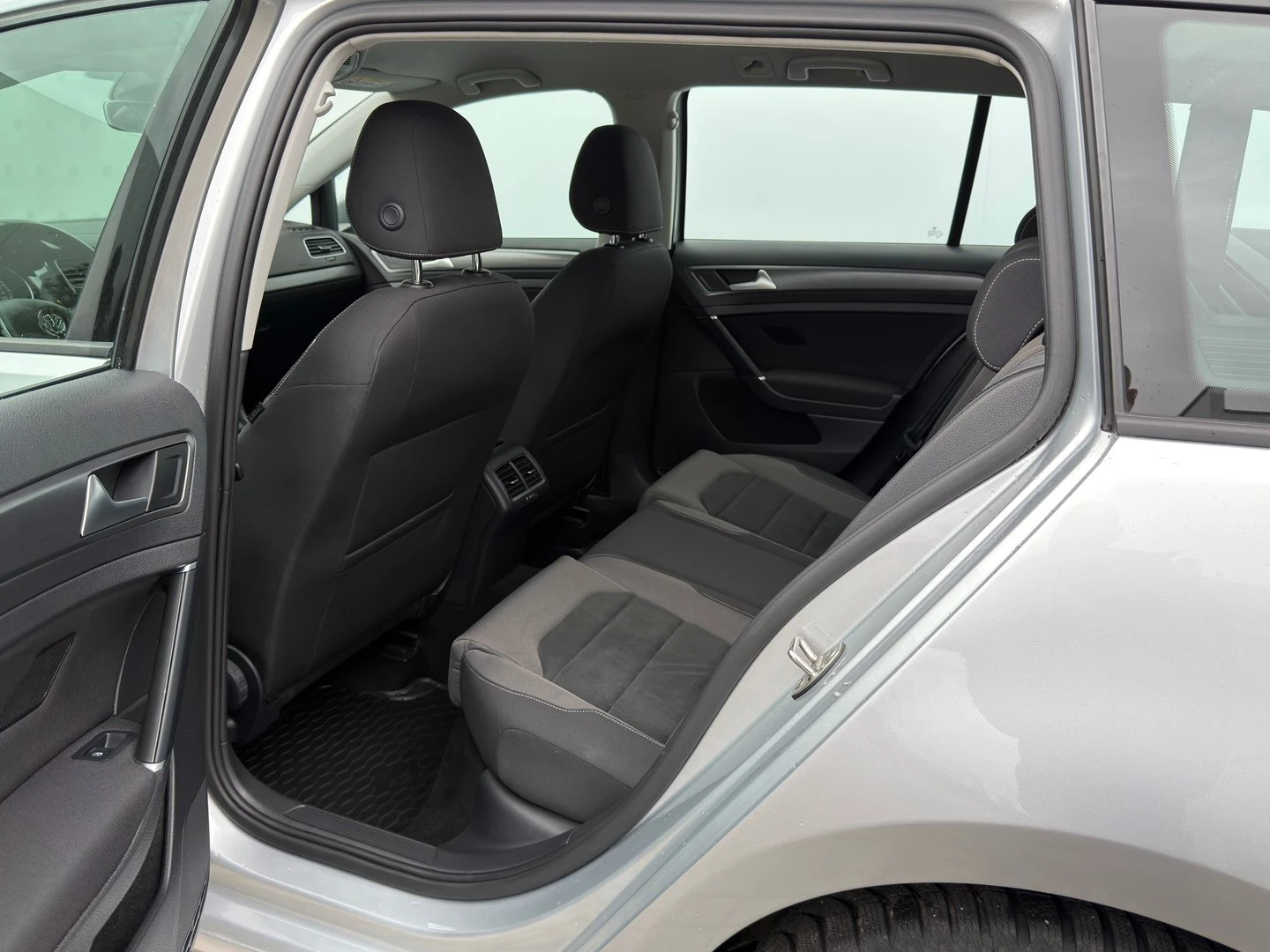 VW Golf Variant VW Golf Var Comfortline 1.5TGIBlueMotionDSG - изображение 7