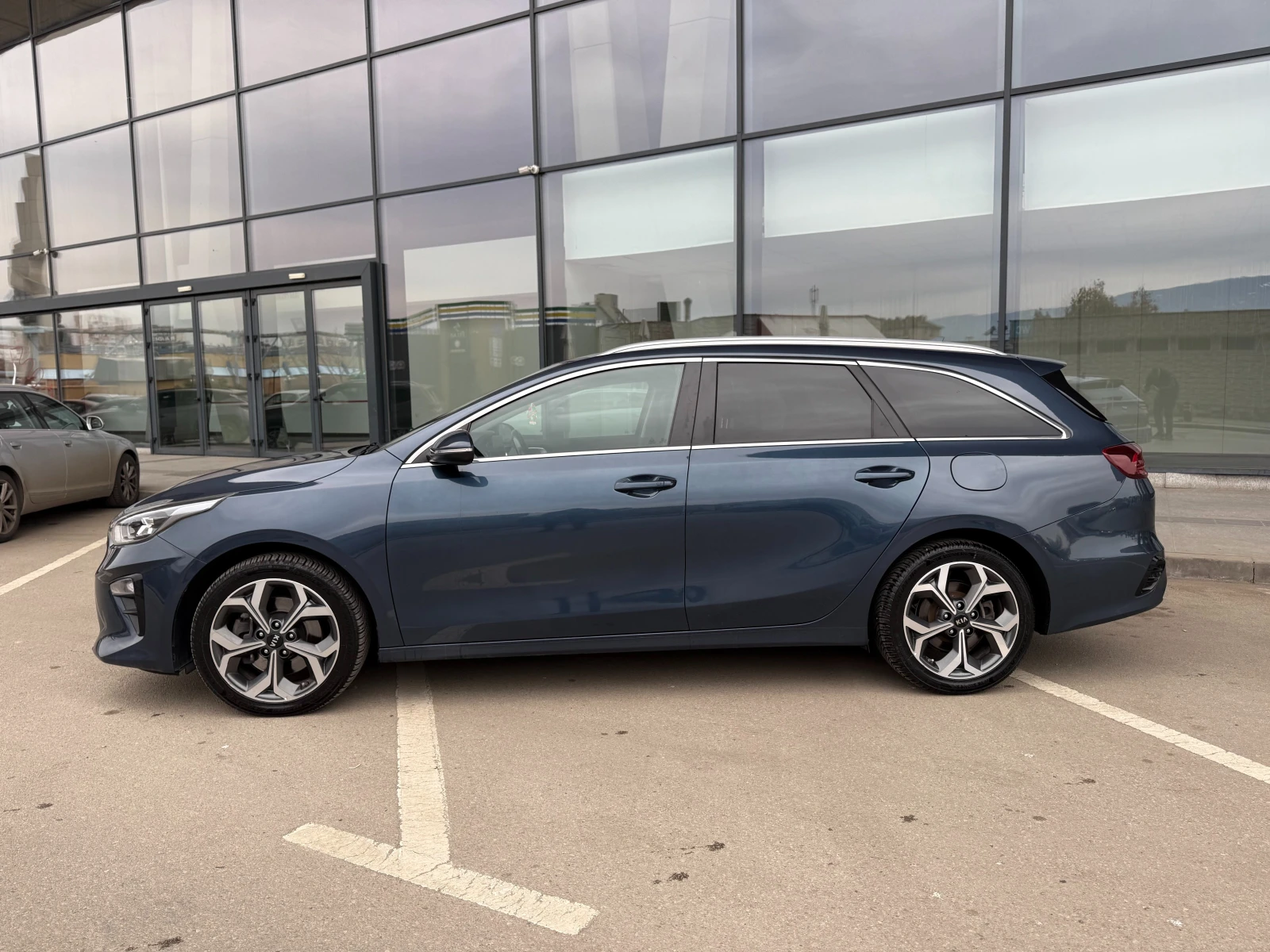 Kia Ceed 6 МЕСЕЦА ГАРАНЦИЯ/1.6CRDI 136к.с. Всички Екстри - изображение 2