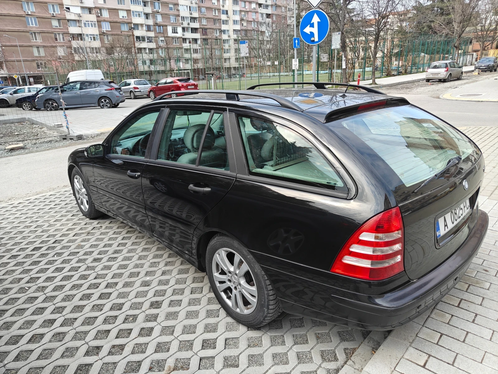 Mercedes-Benz C 220 C200, снимка 2 - Автомобили и джипове - 53786155