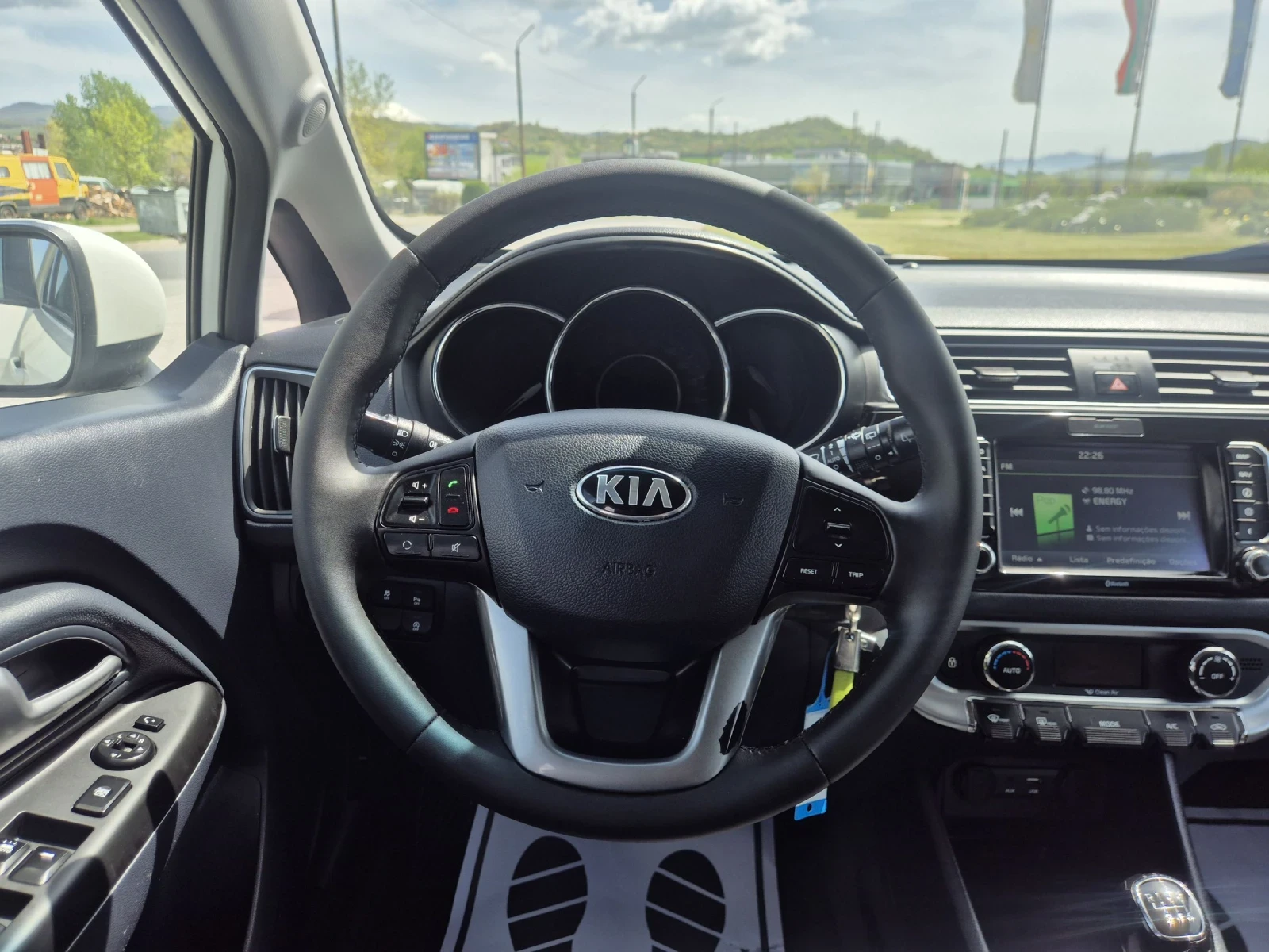 Kia Rio 1.4Crdi , снимка 8 - Автомобили и джипове - 54229398