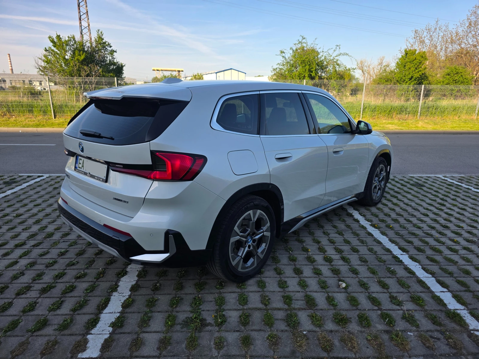 BMW iX1 xDrive30 | Mobile.bg � ����������� 3