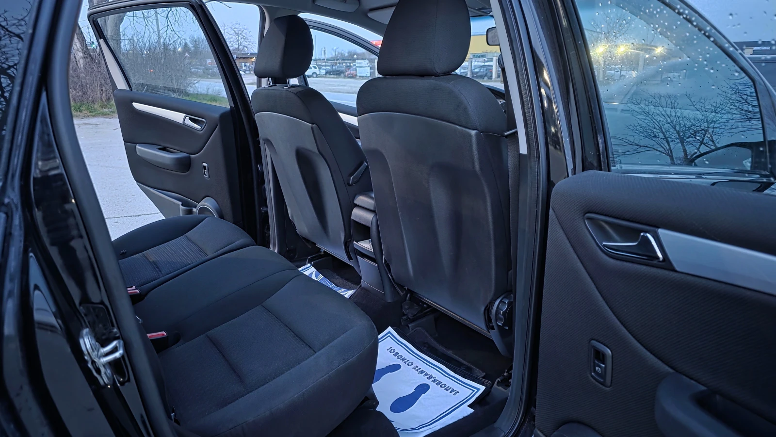 Mercedes-Benz B 150 БЕЗУПРЕЧНА , снимка 8 - Автомобили и джипове - 54416983