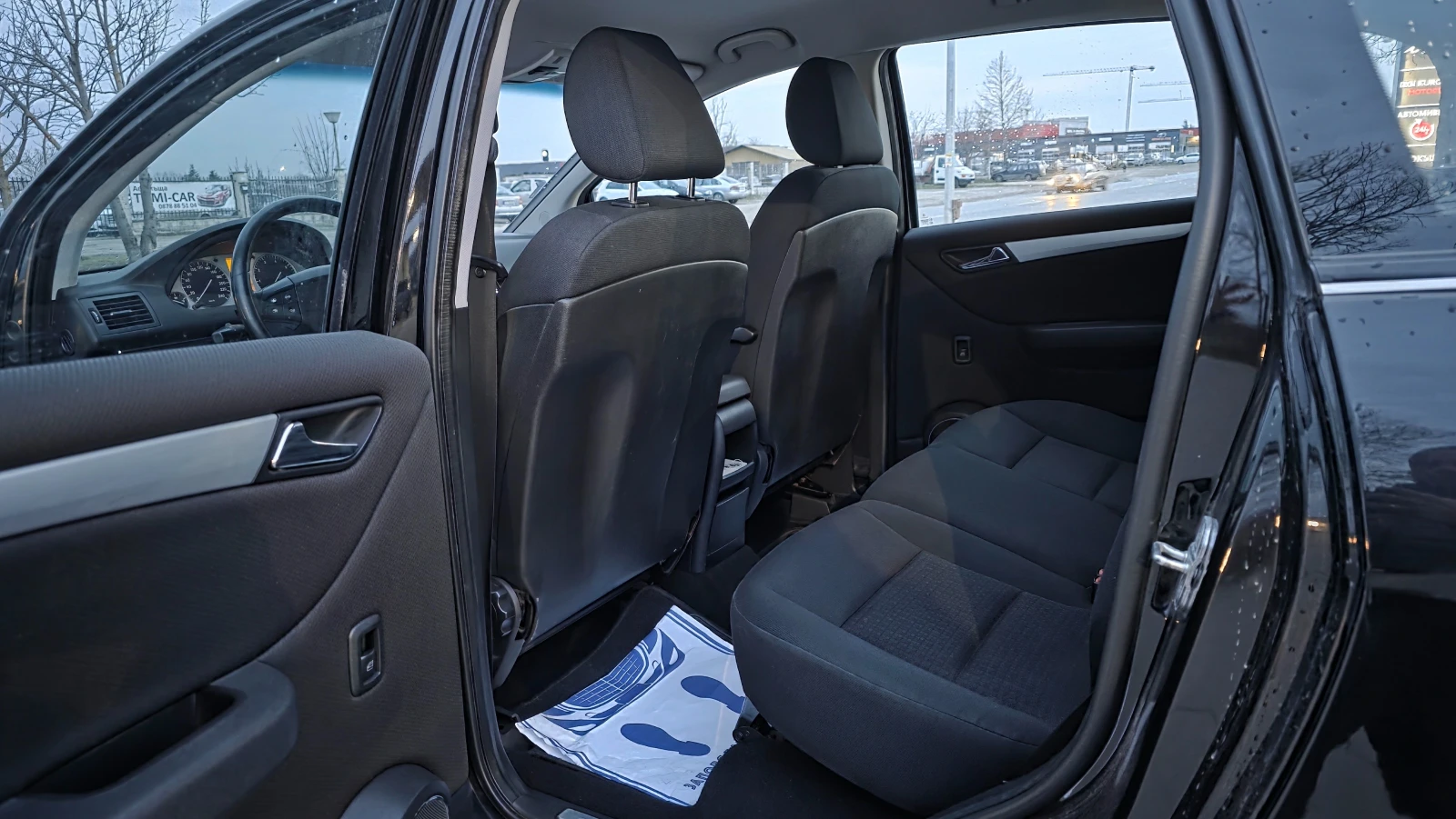 Mercedes-Benz B 150 БЕЗУПРЕЧНА , снимка 7 - Автомобили и джипове - 54416983