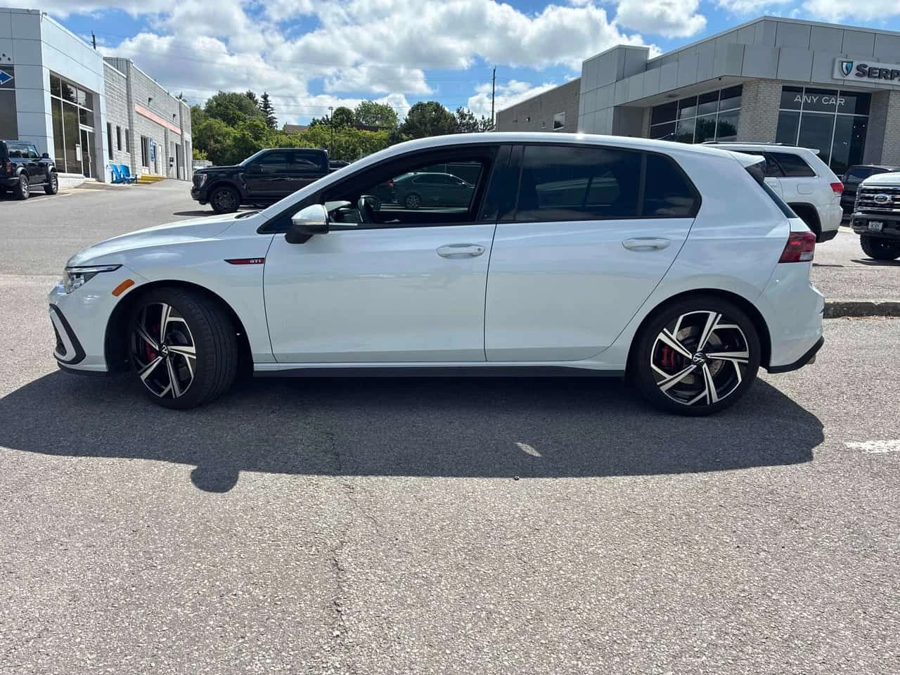 VW Golf GTI | ПОДГРЕВ | КАМЕРА | CARFAX | , снимка 2 - Автомобили и джипове - 54826290