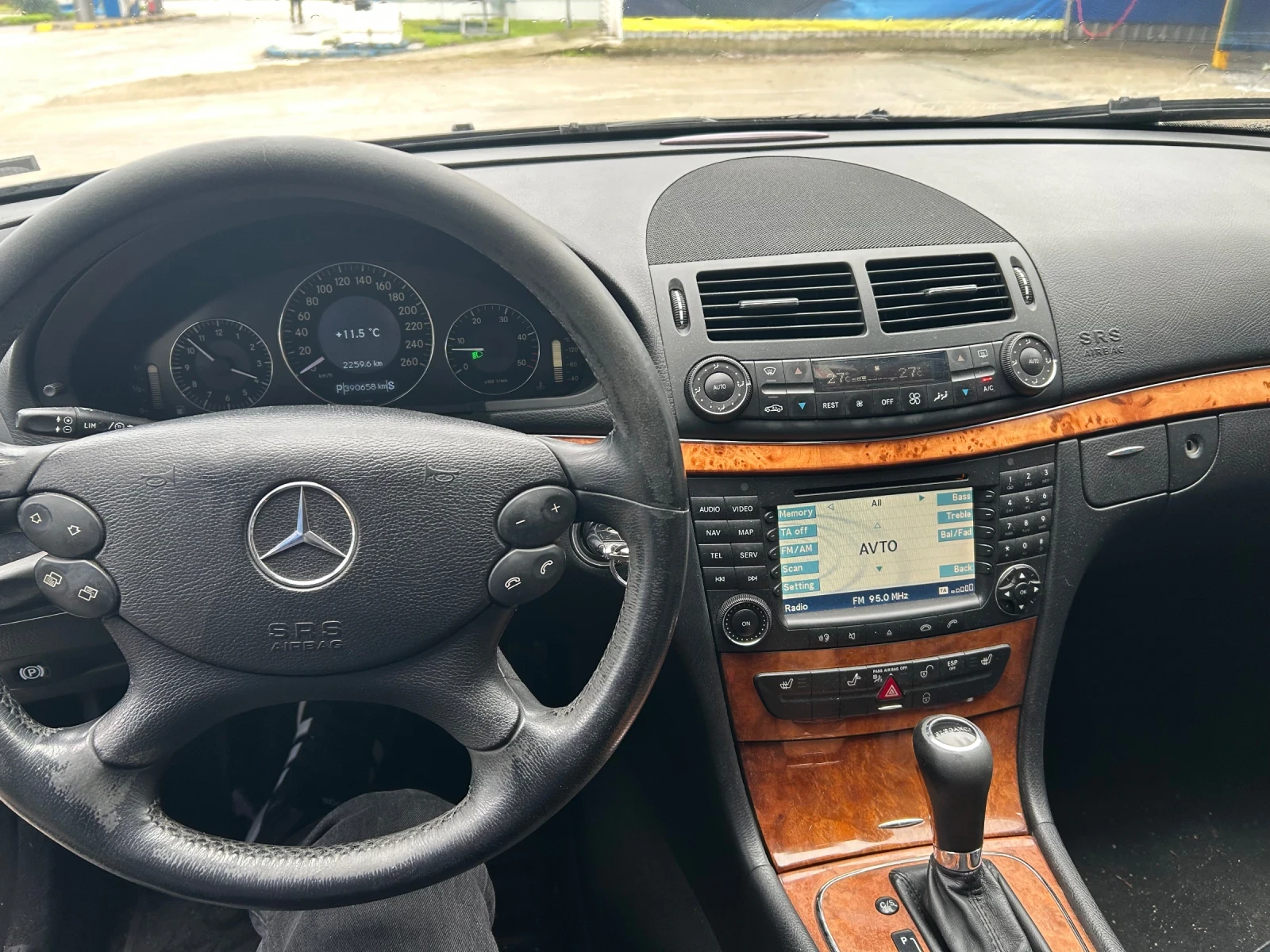 Mercedes-Benz E 280 3.0, снимка 11 - Автомобили и джипове - 55079703