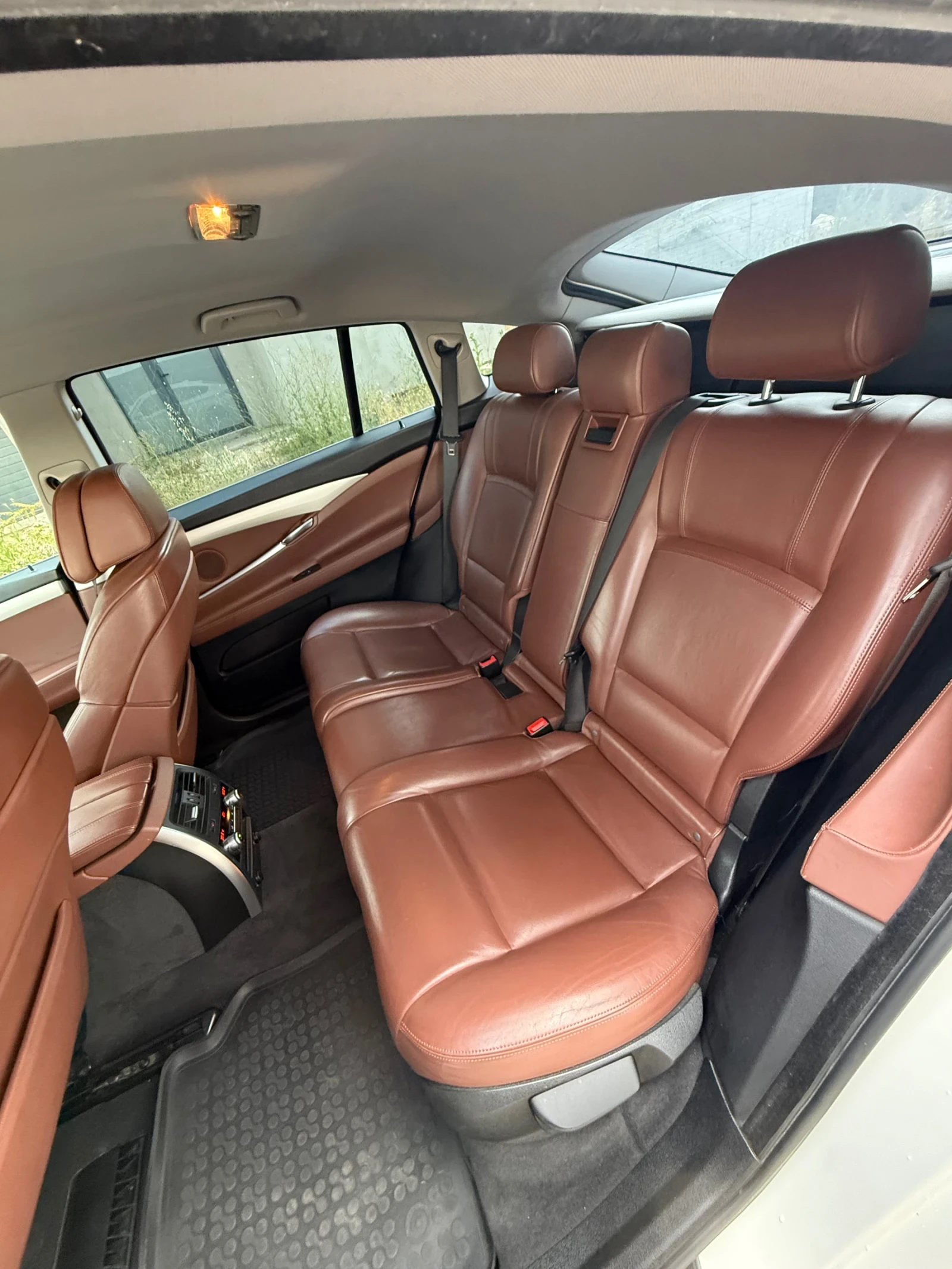 BMW 5 Gran Turismo, снимка 11 - Автомобили и джипове - 55344603