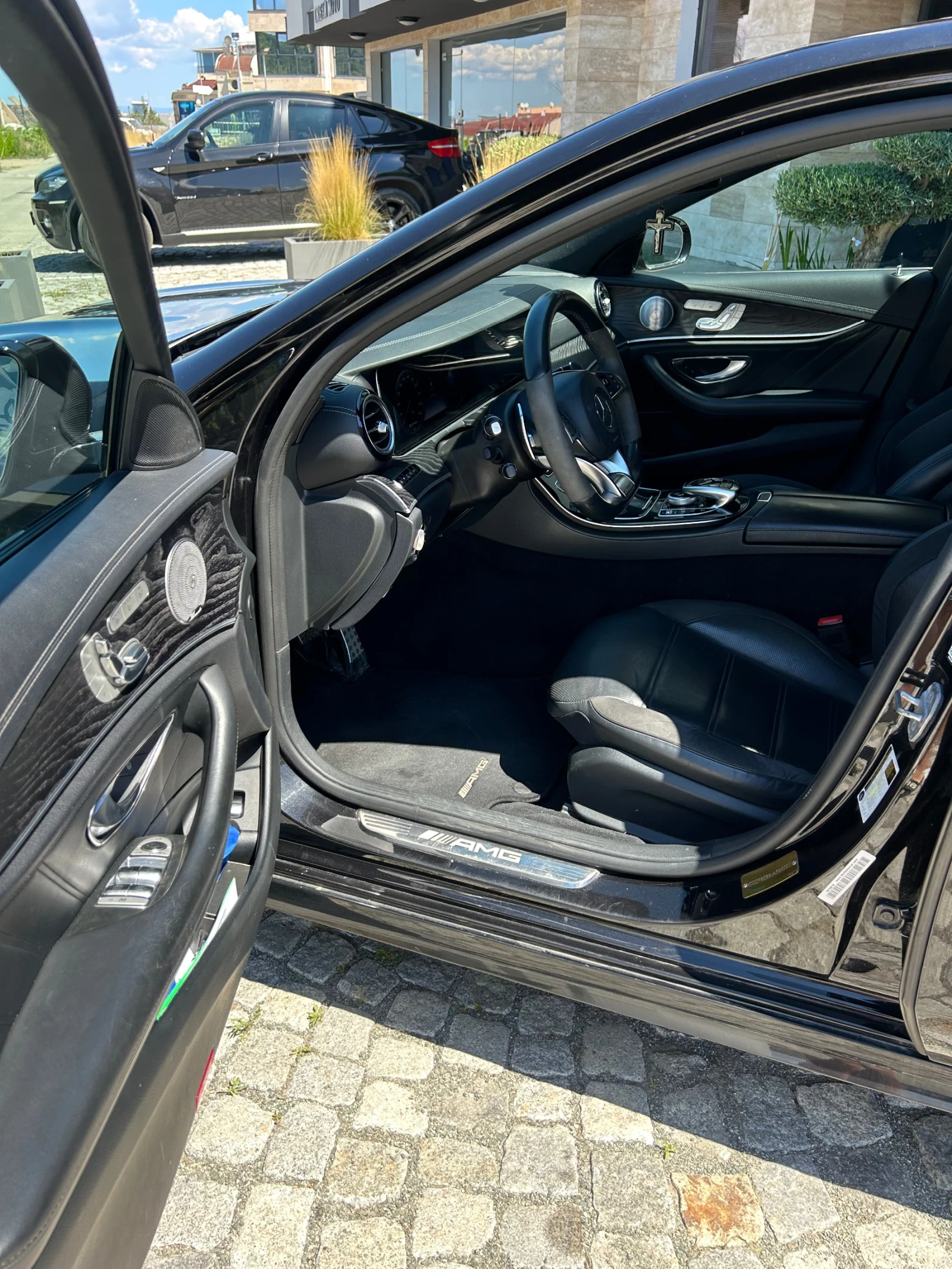 Mercedes-Benz E 43 AMG Лизинг, снимка 12 - Автомобили и джипове - 55420610