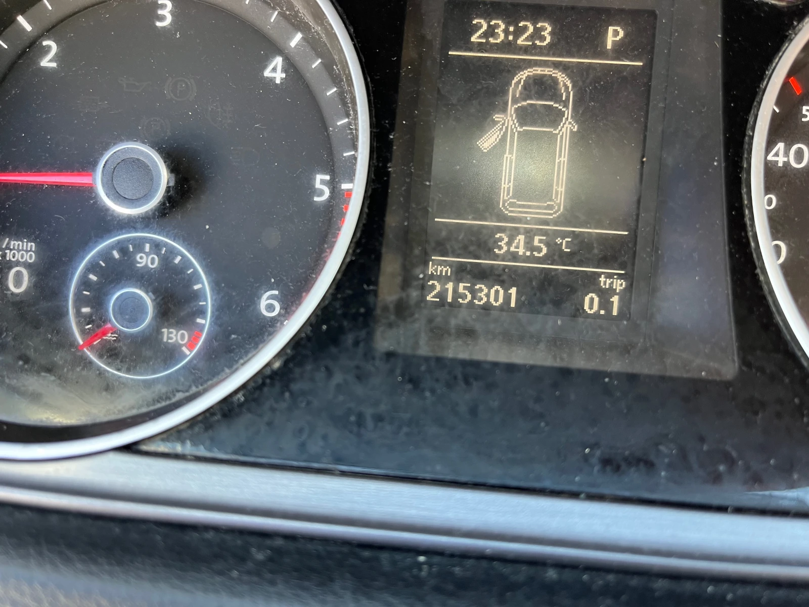 VW Passat 2.0TDI, снимка 14 - Автомобили и джипове - 55510230