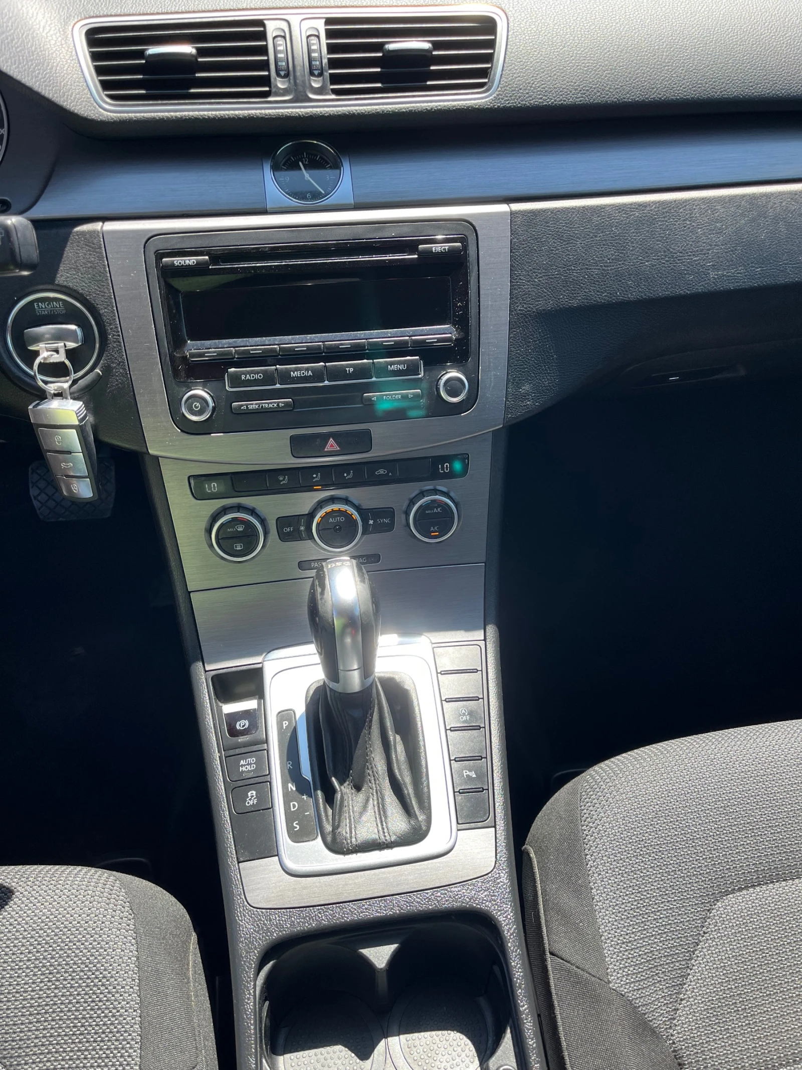VW Passat 2.0TDI, снимка 13 - Автомобили и джипове - 55510230