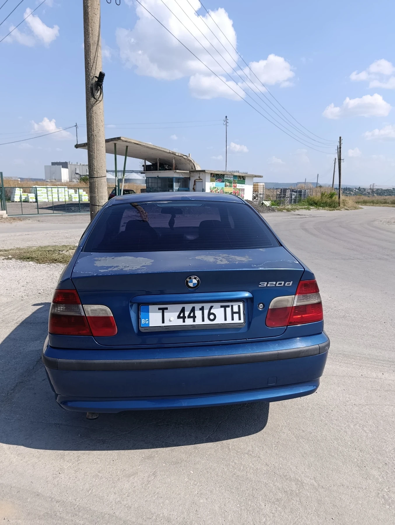 BMW 320, снимка 6 - Автомобили и джипове - 55604085