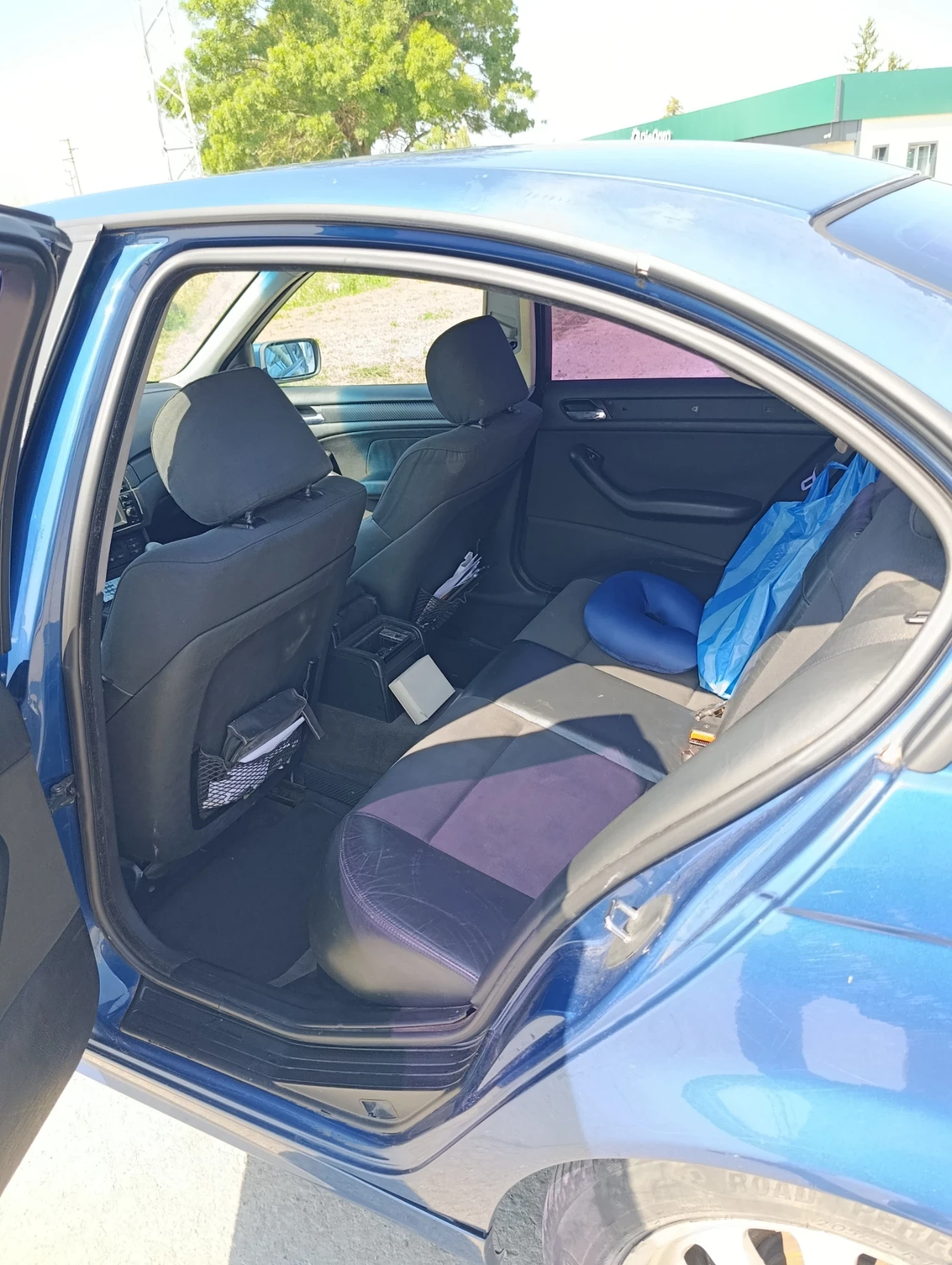 BMW 320, снимка 7 - Автомобили и джипове - 55604085
