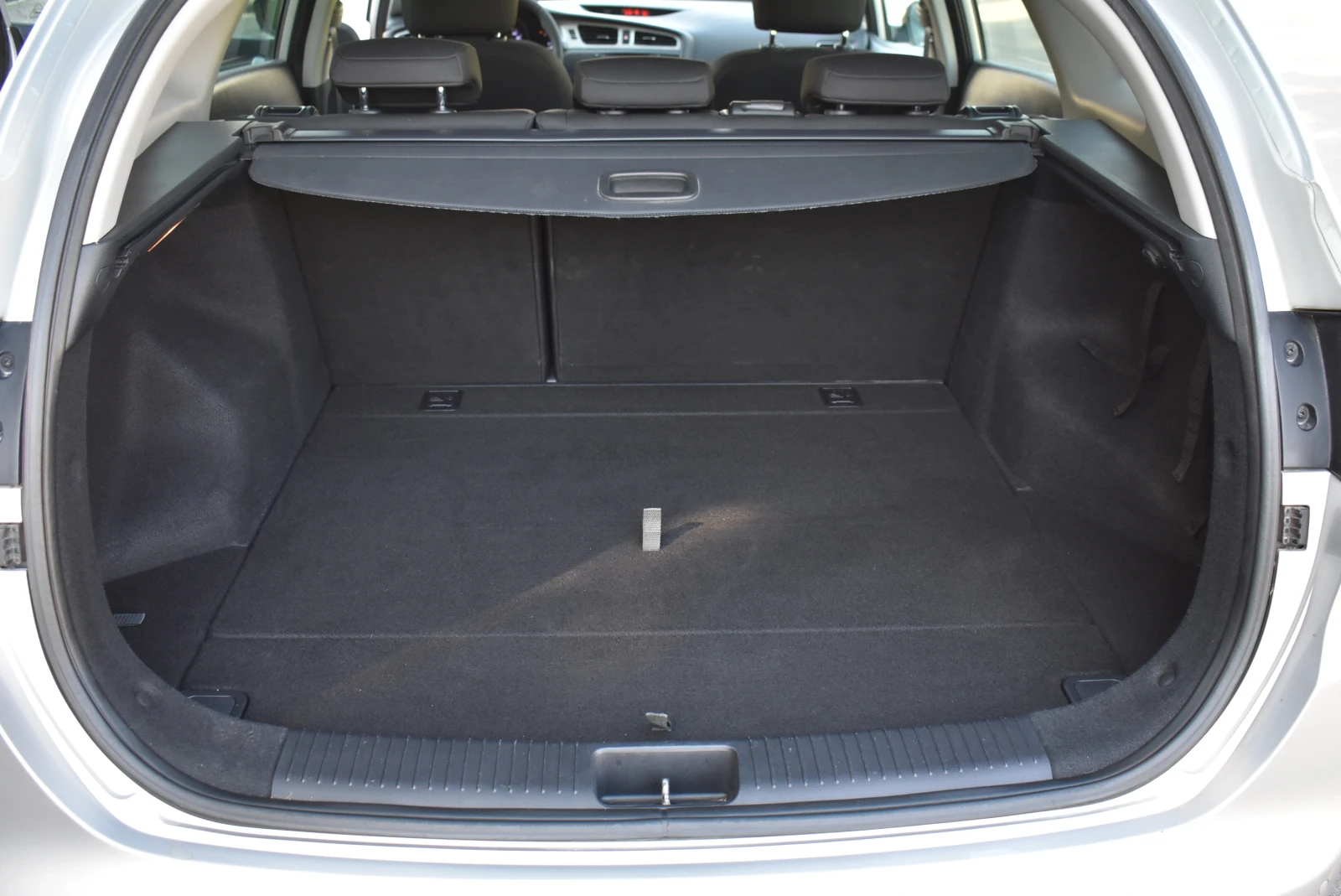 Kia Ceed 1.6GRDI/110kc-ITALY-ОТЛИЧНА!!!, снимка 13 - Автомобили и джипове - 55645446