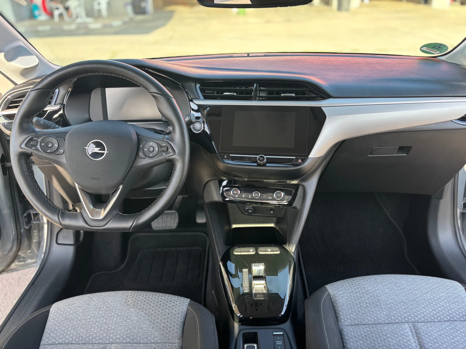 Opel Corsa e-Corsa , снимка 12 - Автомобили и джипове - 55884177