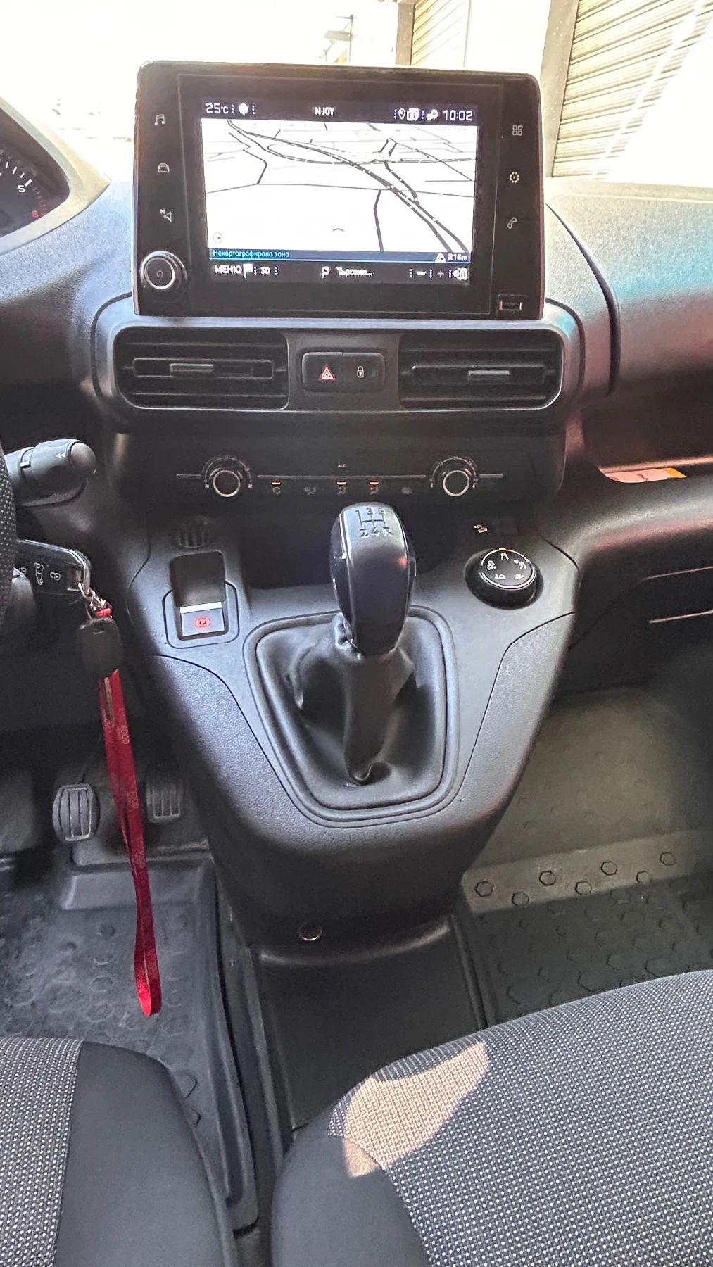Peugeot Partner 1.6 HDI , снимка 12 - Автомобили и джипове - 56002049