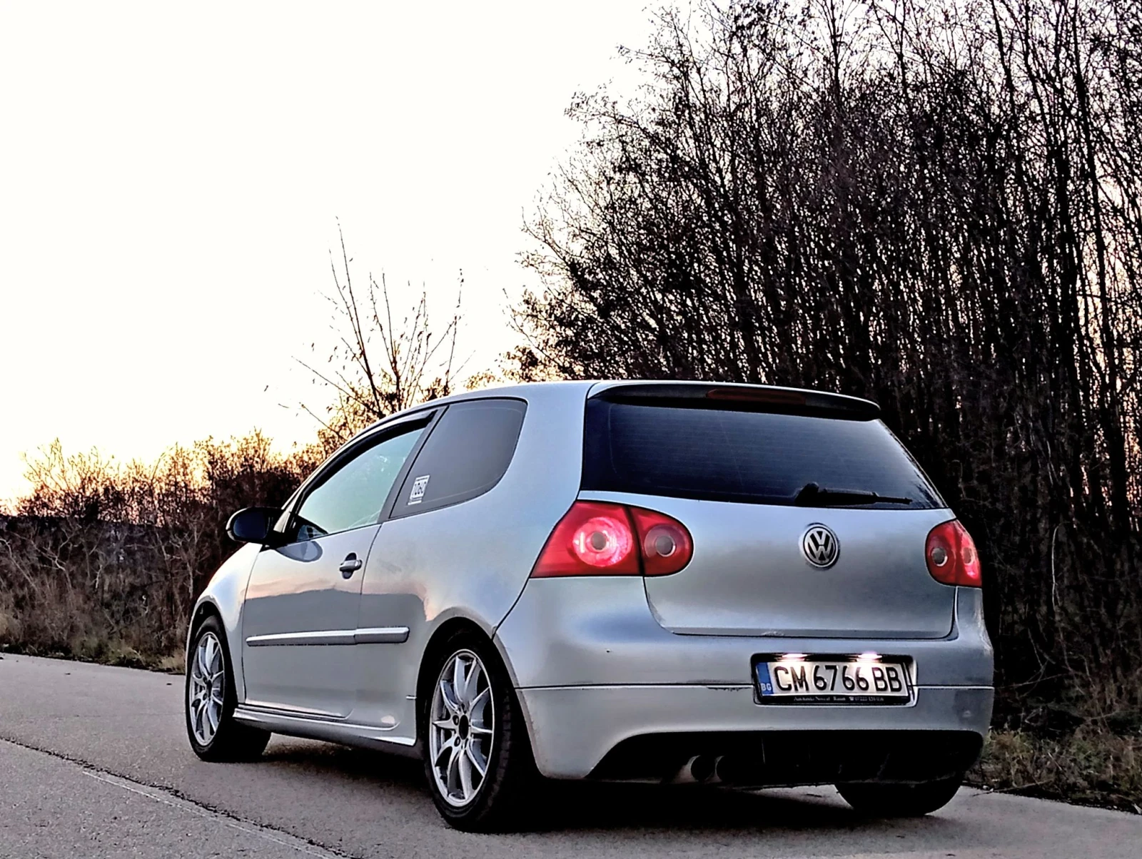 VW Golf, снимка 2 - Автомобили и джипове - 56450654
