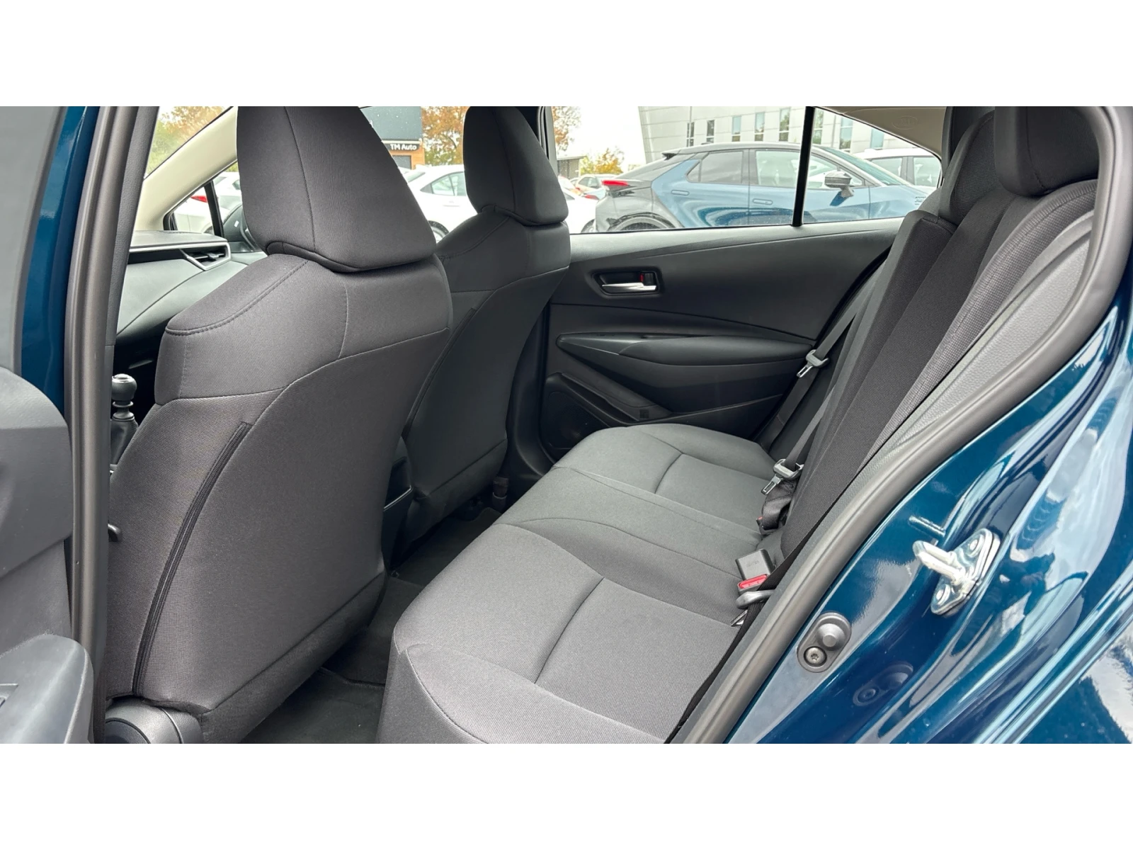 Toyota Corolla SEDAN 1.5 6MT 123�.�, ������� ������ �� 108   | Mobile.bg � ����������� 8