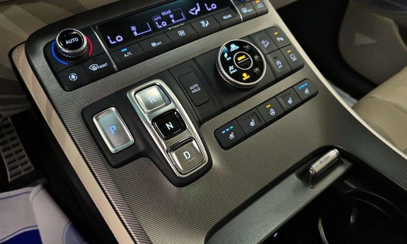 Hyundai Palisade Diesel 2.2 4WD VIP * НАЙ-ДОБРА ЦЕНА В БЪЛГАРИЯ* , снимка 9 - Автомобили и джипове - 52071559