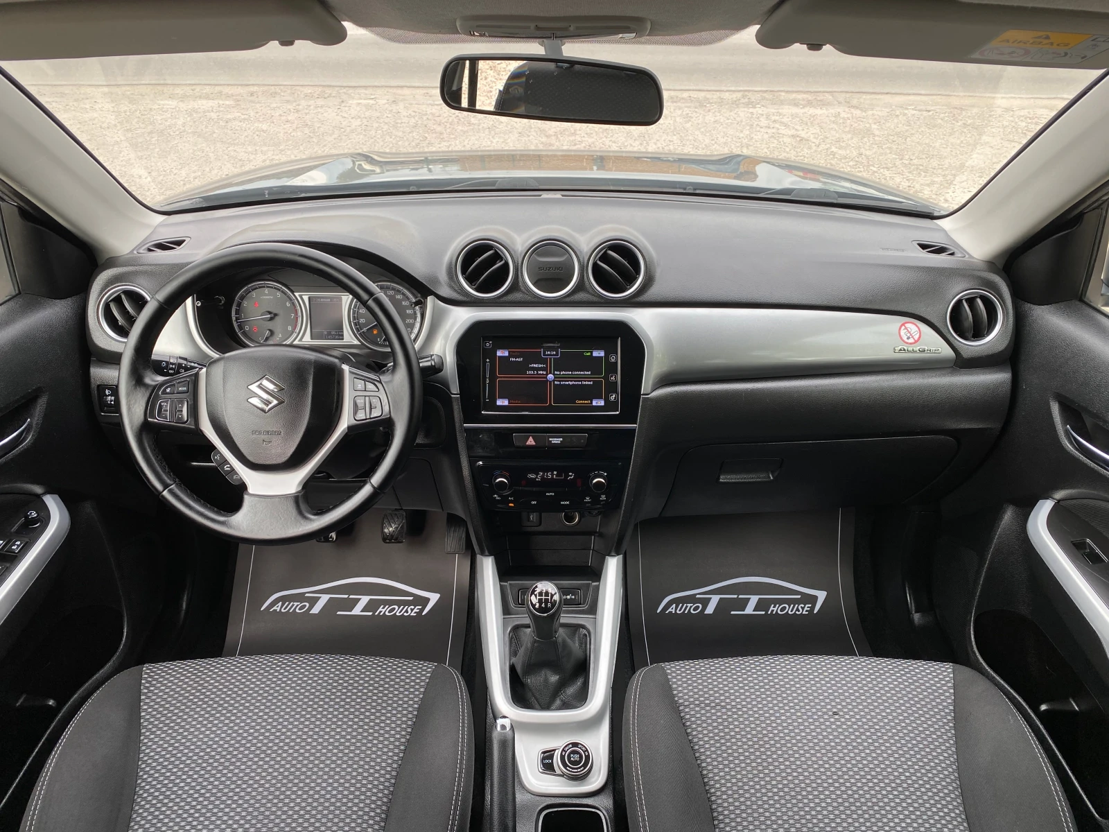 Suzuki Vitara AllGrip* Distronic* Camera*  - изображение 9