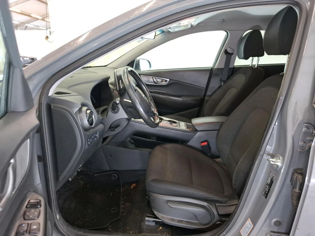 Hyundai Kona 39 kWh Creative, снимка 7 - Автомобили и джипове - 53814737