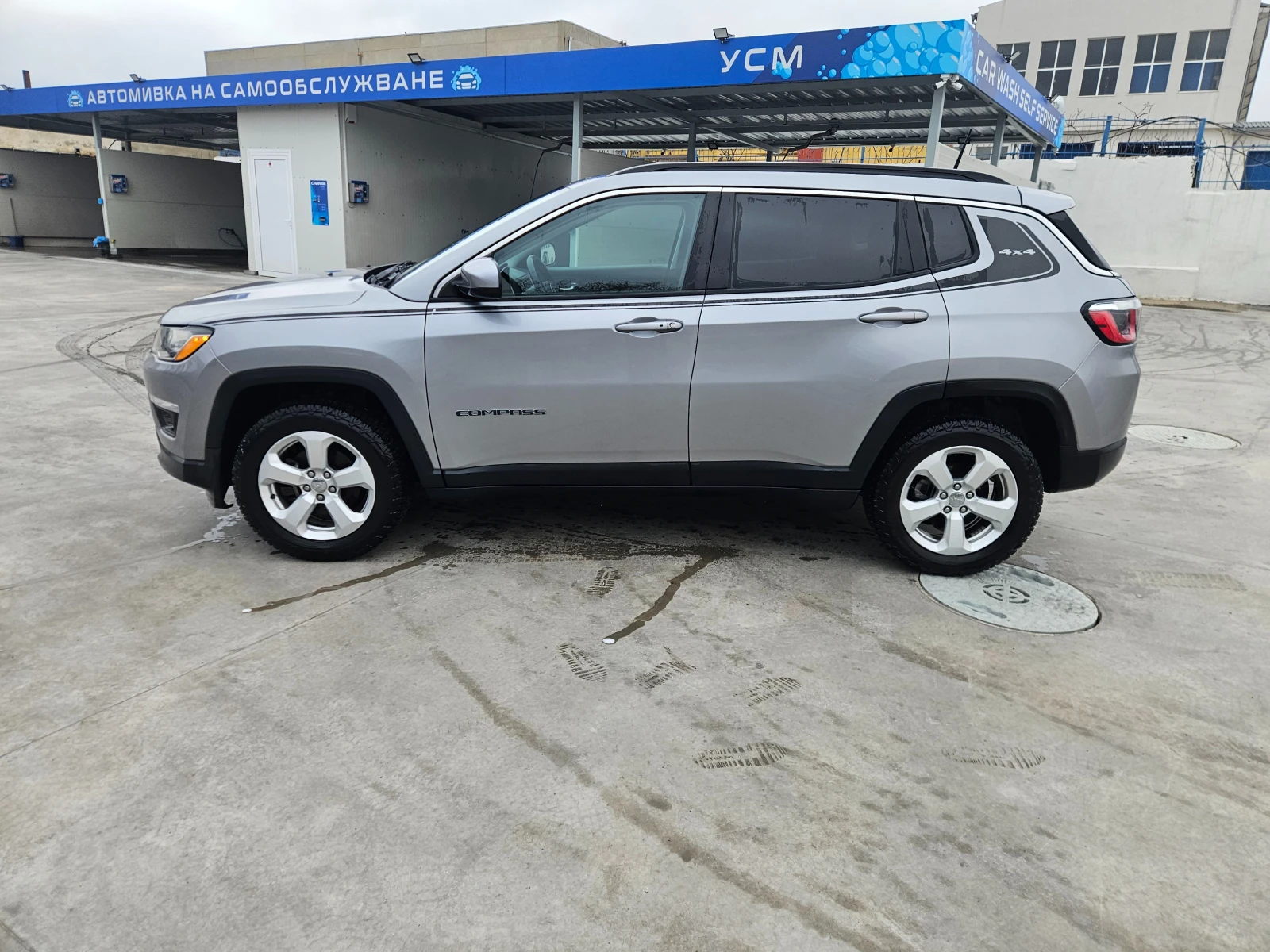 Jeep Compass 2.4L LATITUDE, снимка 5 - Автомобили и джипове - 54179263