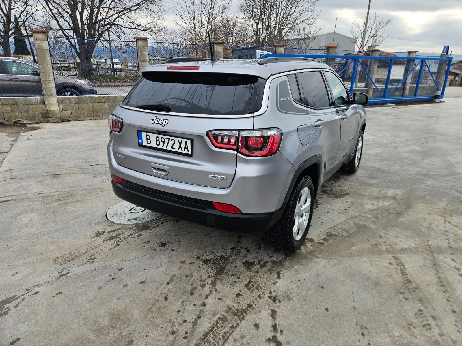 Jeep Compass 2.4L LATITUDE, снимка 4 - Автомобили и джипове - 54179263