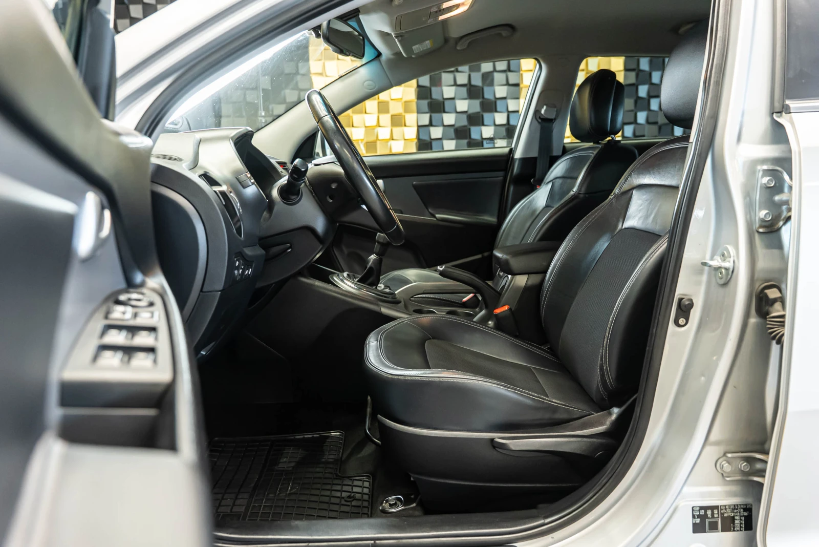 Kia Sportage, снимка 7 - Автомобили и джипове - 54287178