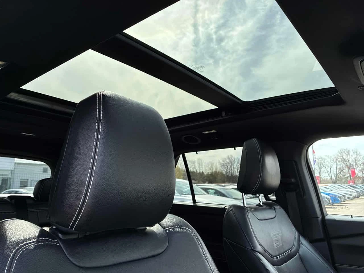 Ford Explorer * ST * PANO* KEYLESS* ПОДГРЕВ* , снимка 12 - Автомобили и джипове - 54347500