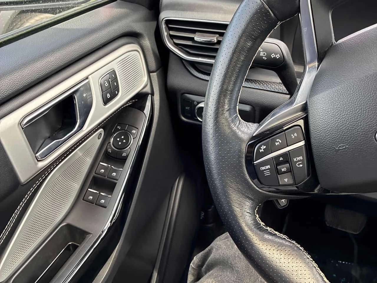 Ford Explorer * ST * PANO* KEYLESS* ПОДГРЕВ* , снимка 15 - Автомобили и джипове - 54347500