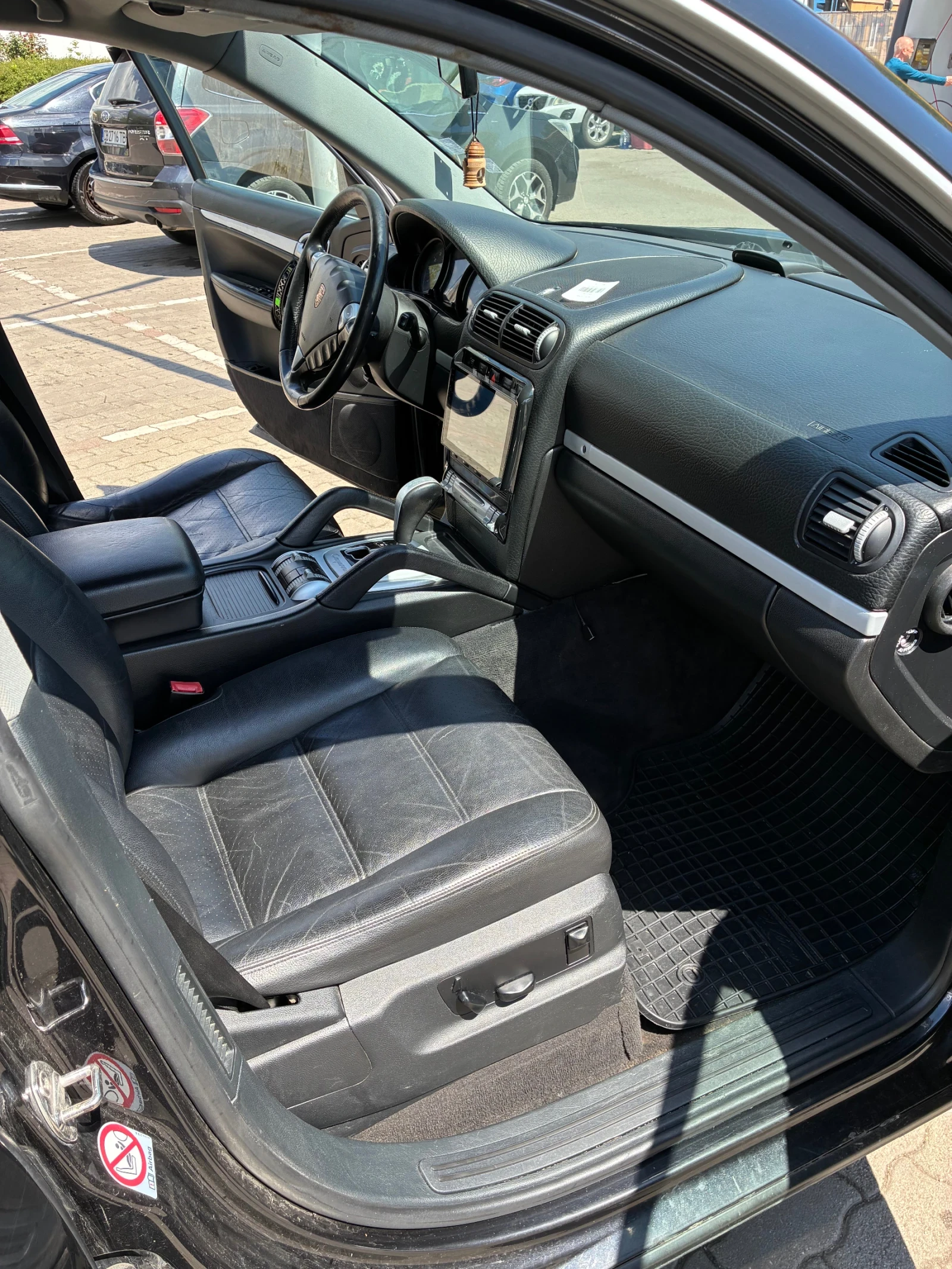 Porsche Cayenne TURBO, снимка 9 - Автомобили и джипове - 54425943