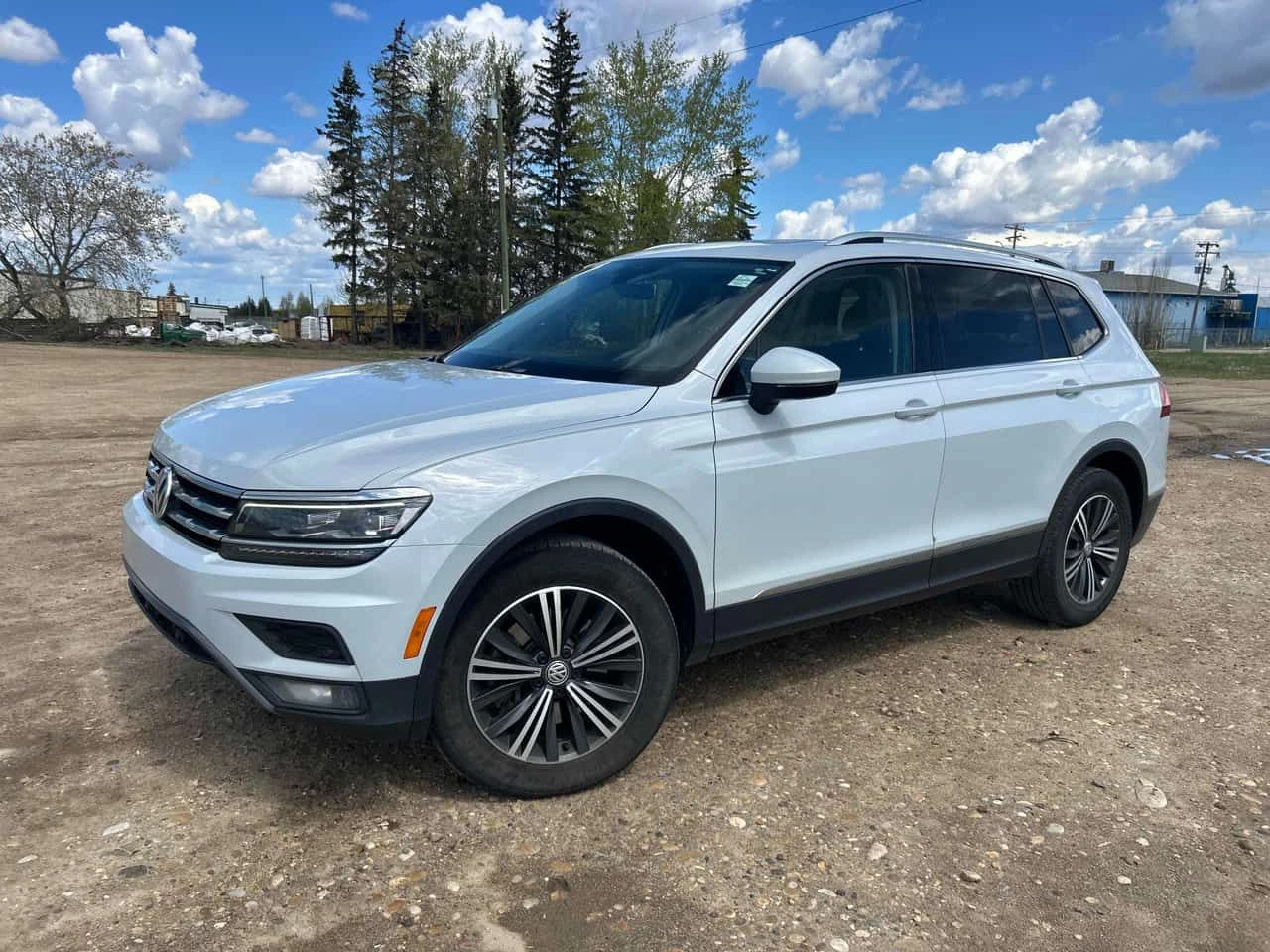 VW Tiguan Highline /ПАНО/КЛИП/ПОДГРЕВ/CARFAX/ФИНАНСИРАНЕ, снимка 2 - Автомобили и джипове - 54790688