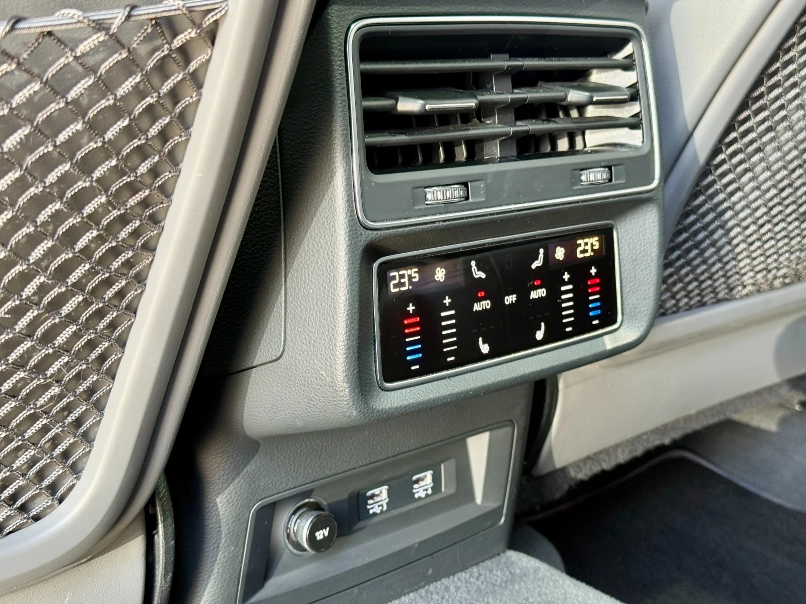 Audi SQ7 V8 TDI quattro 360градуса Завиващ заден мост, снимка 14 - Автомобили и джипове - 55057452