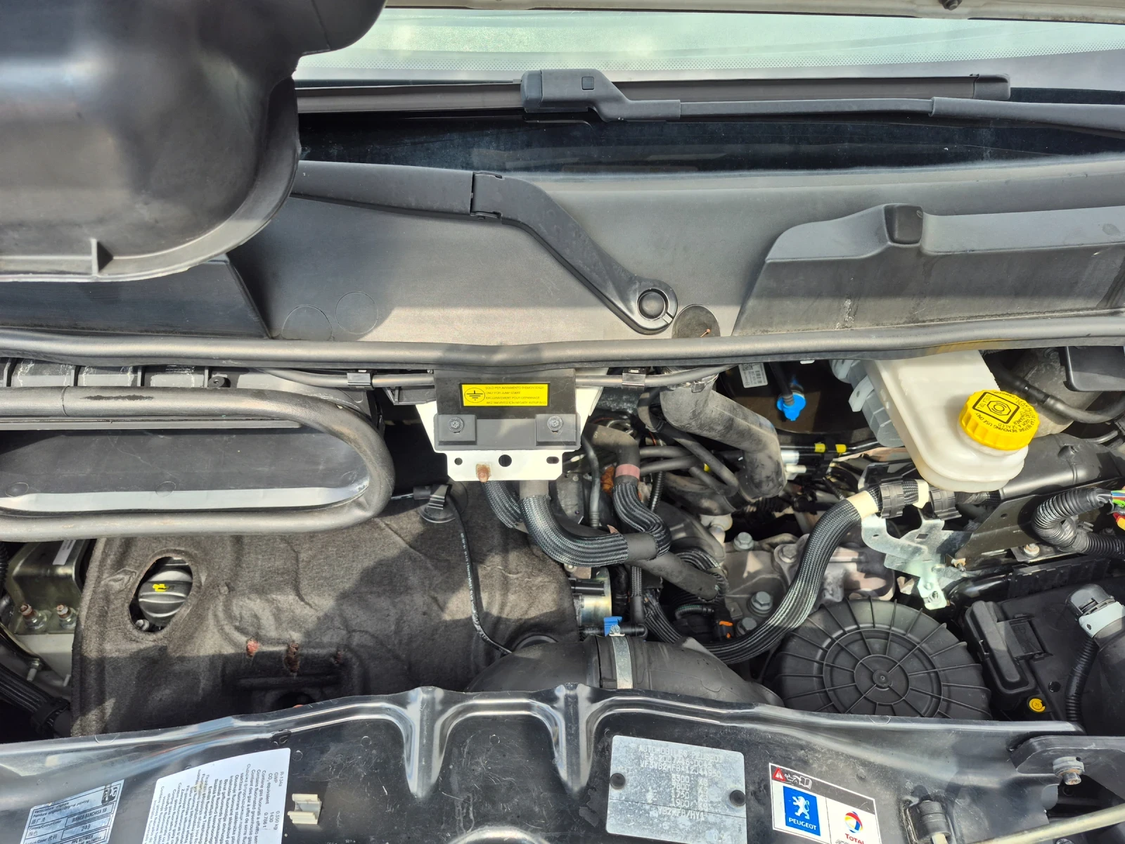 Peugeot Boxer КАТО НОВ, снимка 13 - Бусове и автобуси - 53972557