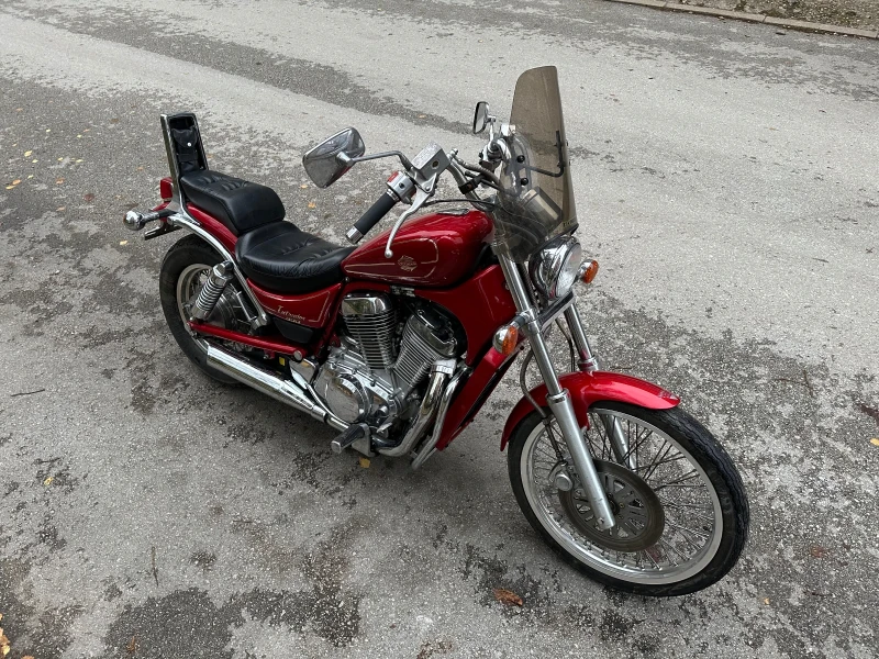 Suzuki Intruder VS800