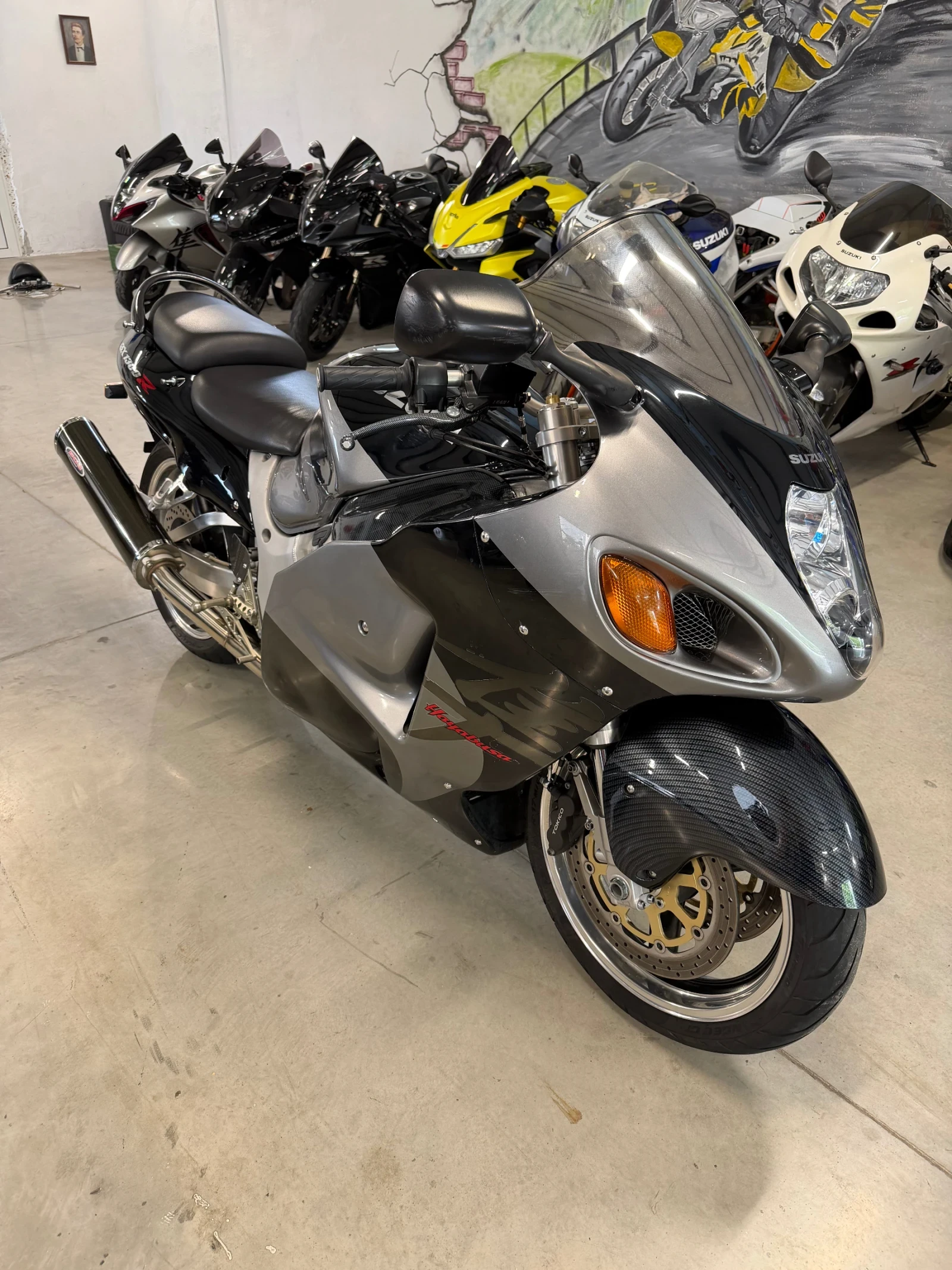 Suzuki Hayabusa GSXR-1300