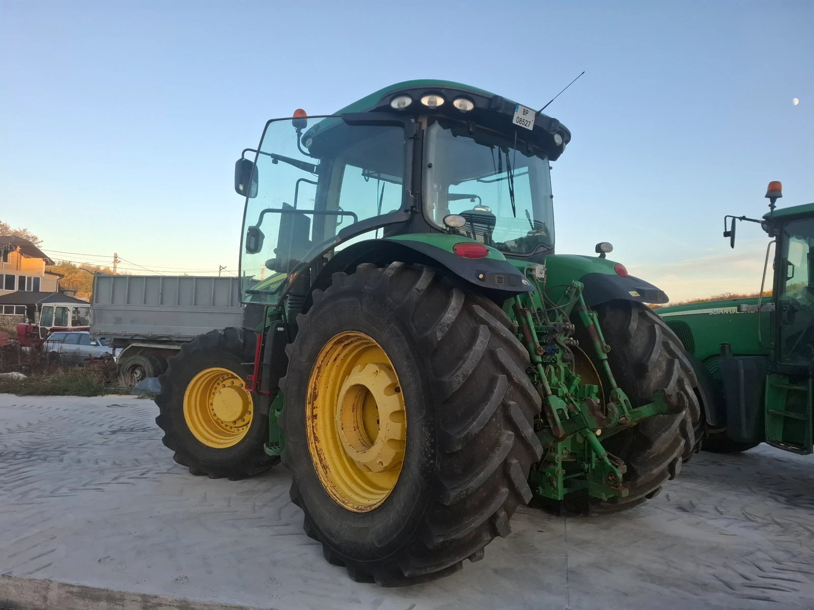 Трактор John Deere 7230r - изображение 3