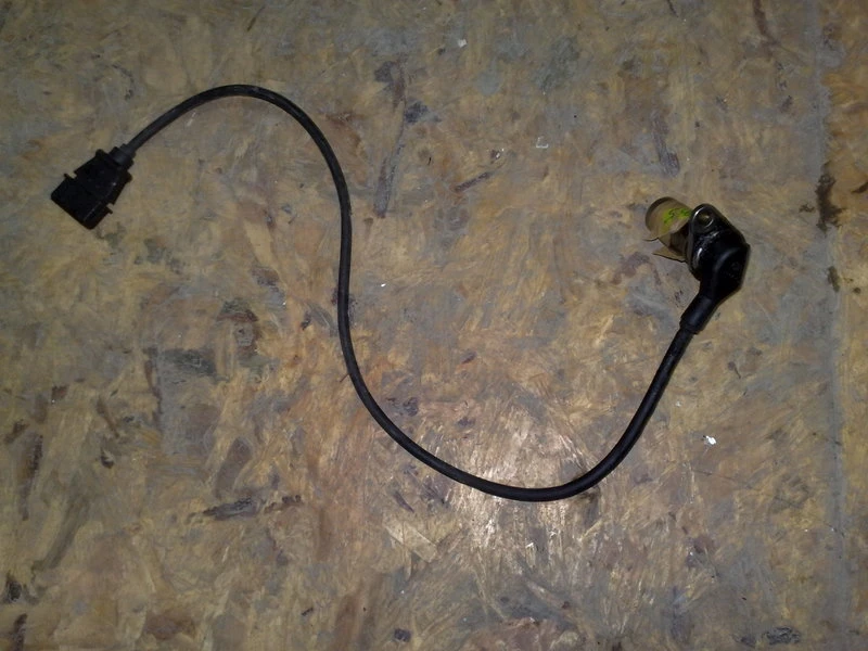 Датчик колянов вал за Ауди А4,Фоклсваген Пасат Б4 1.9ТДИ